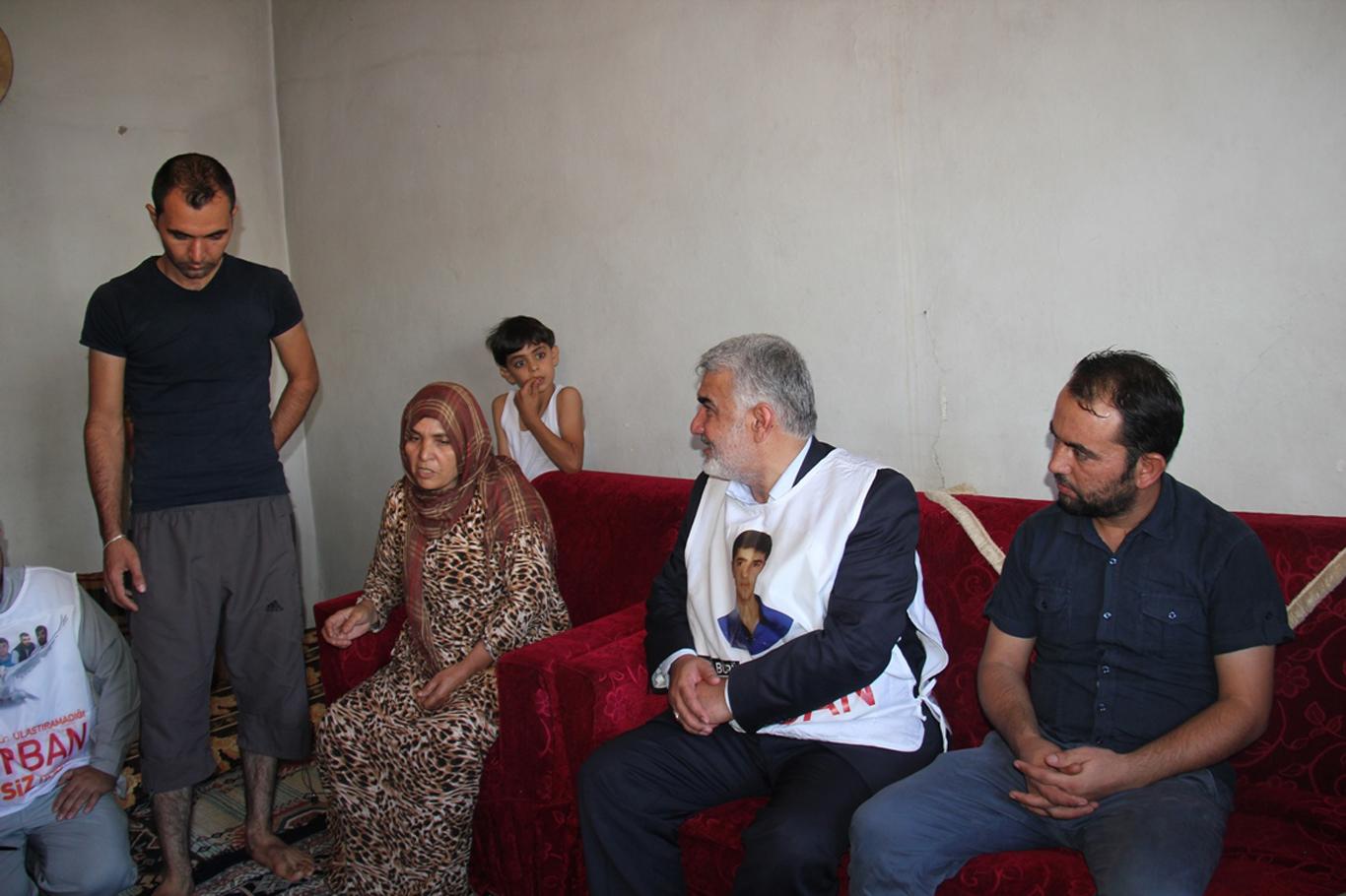 Yapıcıoğlu Kobanili ailelere ‘Yasin Börü’ anısına kurban eti dağıttı